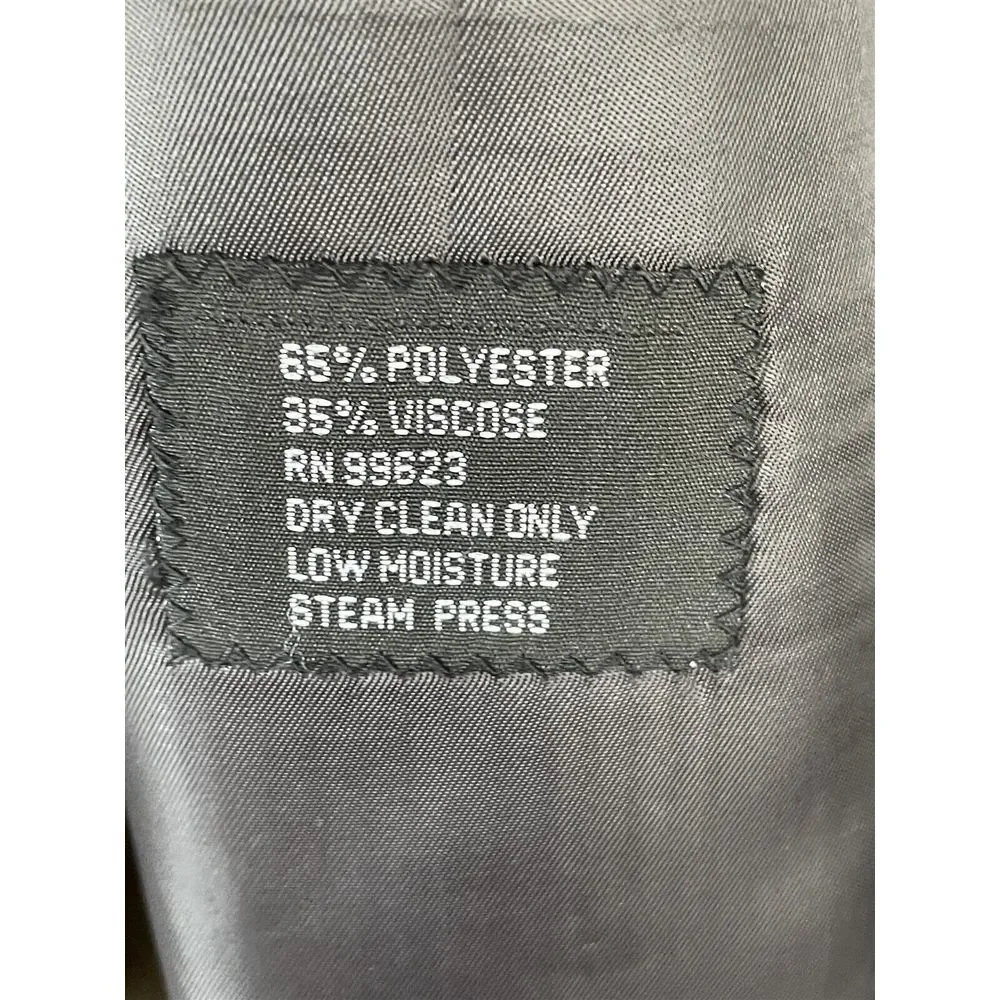 Vitali 50L 40 x 28 3pc Dark Gray Subtle Windowpane 4Btn Suit‎ Vest Waistcoat